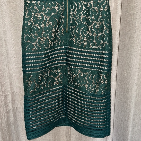 NWOT Gorgeous Green Lace Dress - Picture 6 of 7